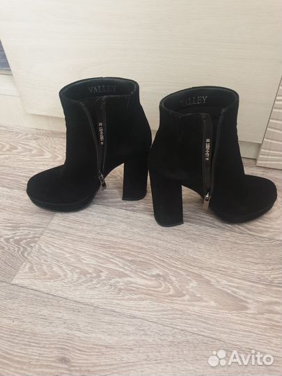 Ботильоны из натуральной замши