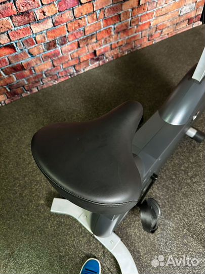 Велотренажер Lifefitness c1 upright exercise