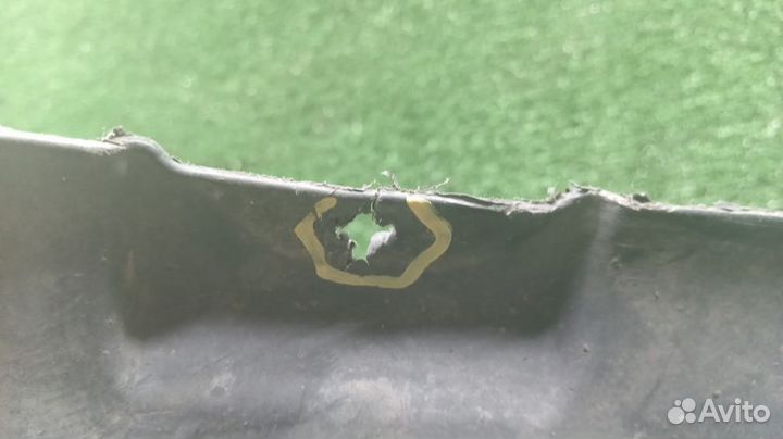 Подкрылок Audi Q5 Правый Передний