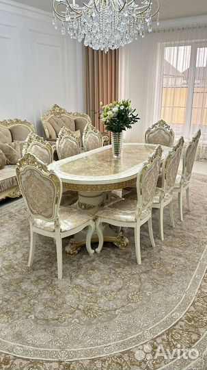 Комплект стол и стулья. В наличии