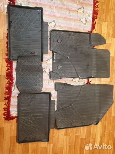 Оригинальные коврики Лада Веста св Кросс