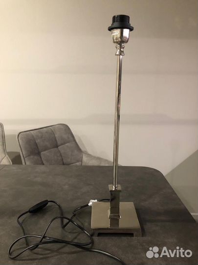 Лампа настольная