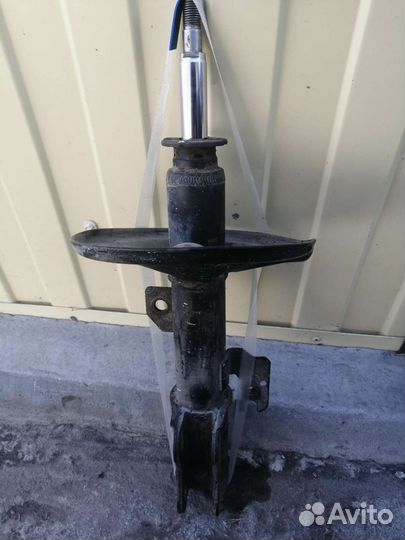 Стойка тойта камри