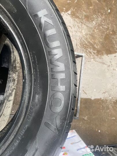 Kumho Ecowing ES01 KH27 215/65 R16 98H