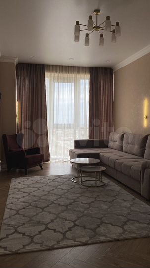 2-к. квартира, 66 м², 14/18 эт.