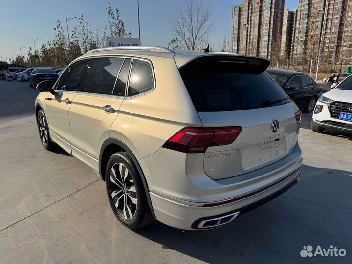 Volkswagen Tiguan L 2.0 AMT, 2021, 29 800 км