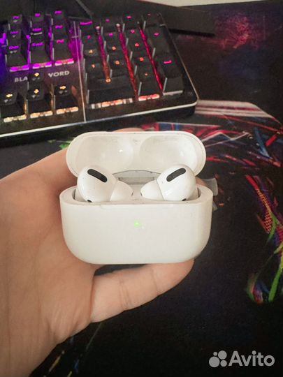 Беспроводные наушники airpods pro