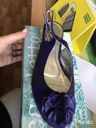 Продам новые босоножки