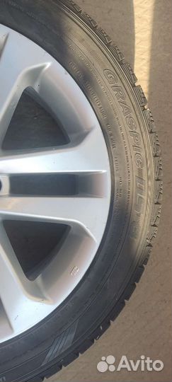 Dunlop Graspic DS3 215/55 R17