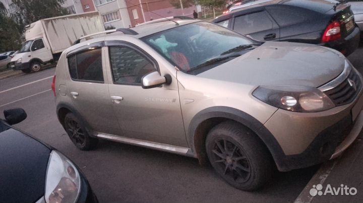 Renault Sandero Stepway, 2013