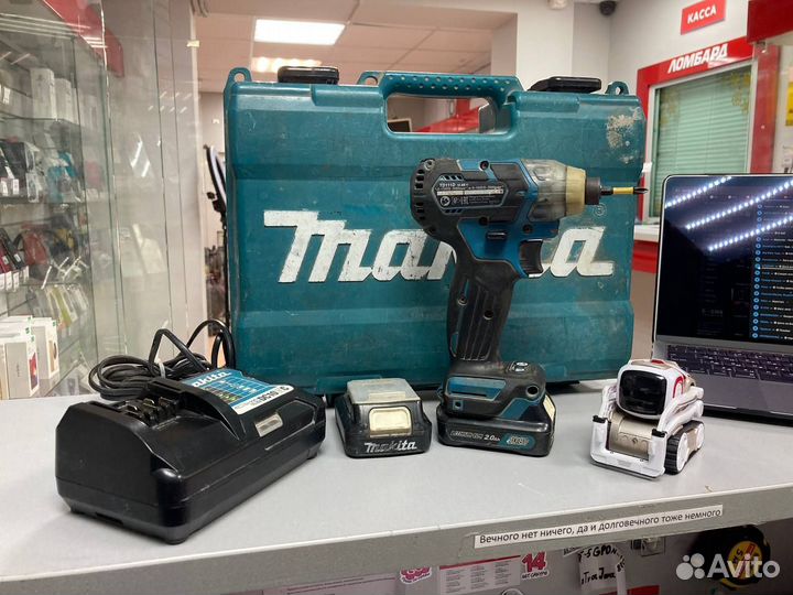 Бе8 Аккумуляторный ударный гайковерт Makita TD111D