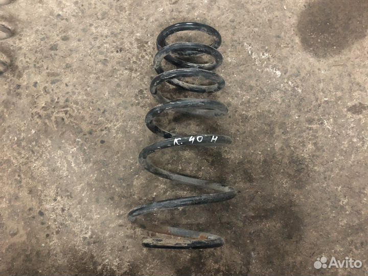 Toyota camry 40 пружина задняя