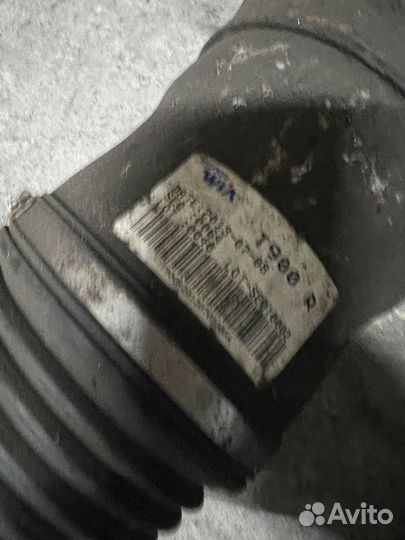 Передний левый амортизатор KIA quoris