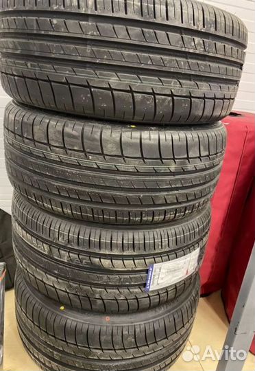 Triangle Sports TH201 245/35 R18