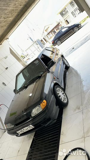 Автомобиль ваз 2114