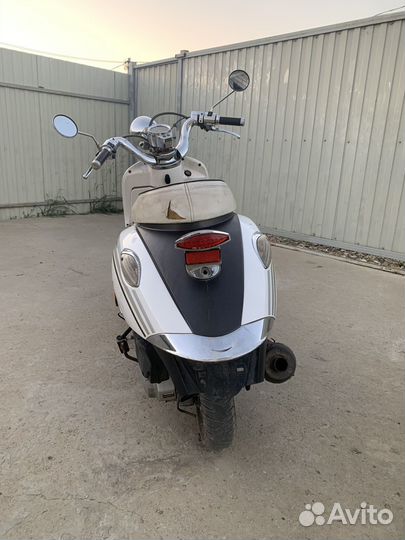 Продам Скутер 4т