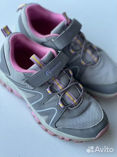 Кроссовки для девочки