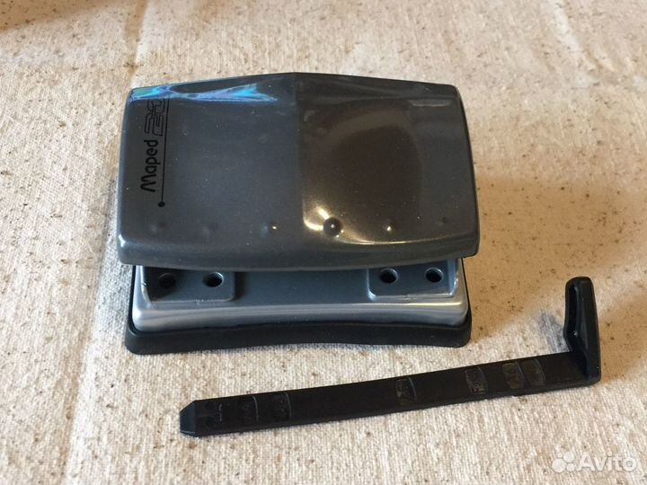 Дырокол. Металл