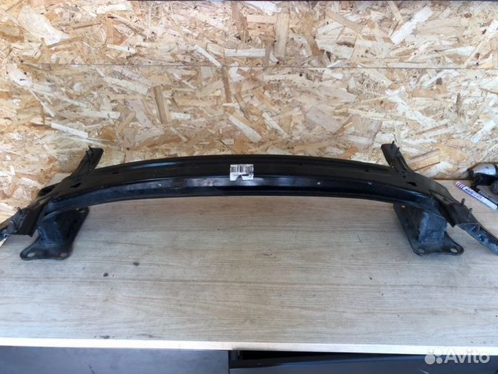 Усилитель бампера Kia Sorento 2