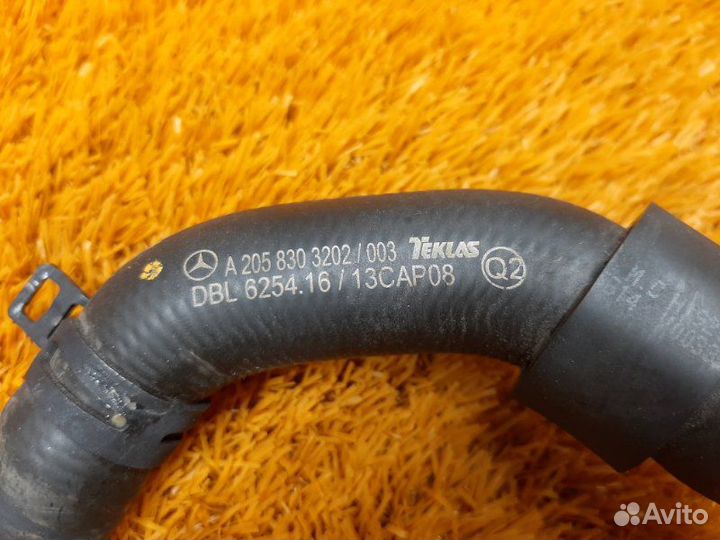 Патрубок системы охлаждения Mercedes-Benz C-Class