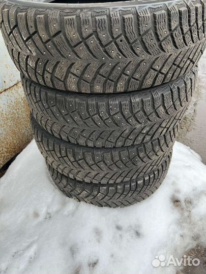 Michelin X-Ice North 4 185/65 R15