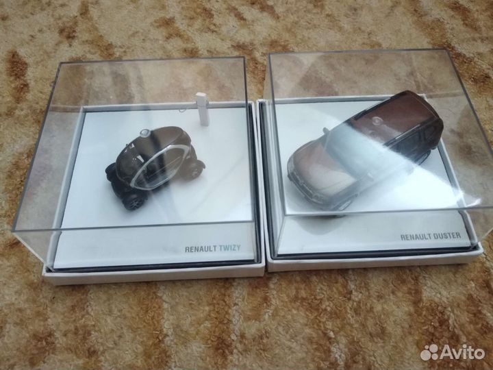 Коллекционные машинки Renault Duster/Twizy