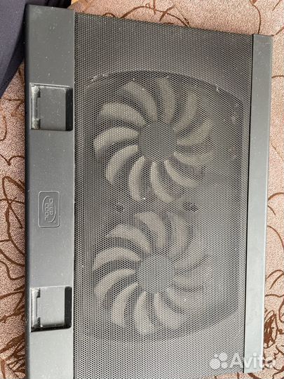 Подставка с охлаждением для ноутбука