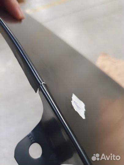 Крыло переднее левое