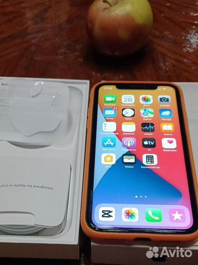 iPhone 11, 64 ГБ