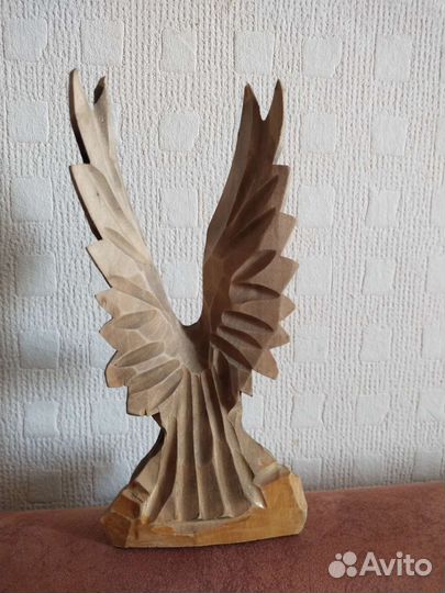 Статуэтка деревянная 