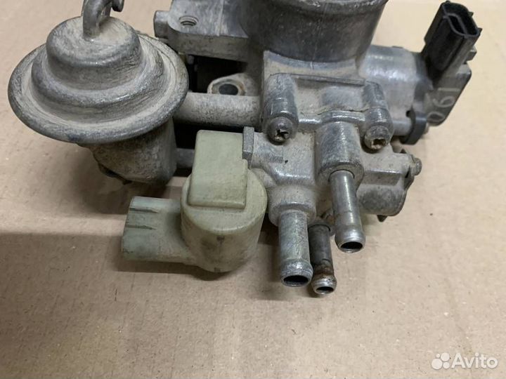 Дросельная заслонка toyota carina AT190