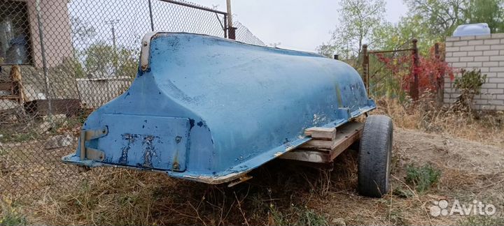 Лодка пластиковая тузик