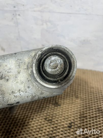 Задний правый H образный рычаг bmw e39