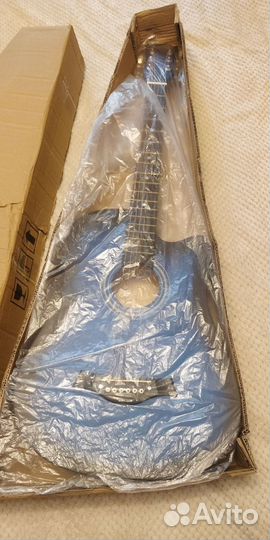 Акустическая гитара