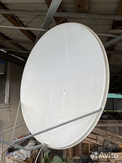 Спутниковая тарелка
