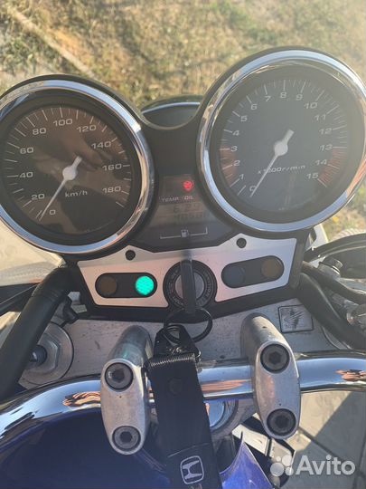 Honda CB 400SFV