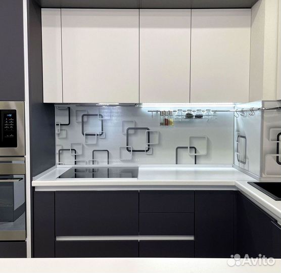 Кухня угловая на заказ.мдф фасады