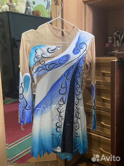 Продаётся платье для фигурного катания