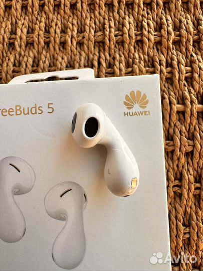 Левый наушник huawei freebuds 5