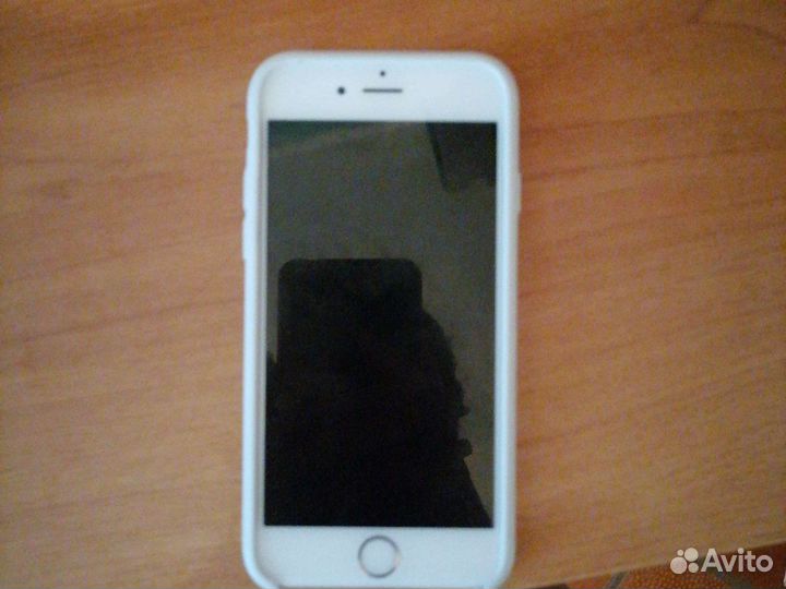 Телефон iPhone 6s