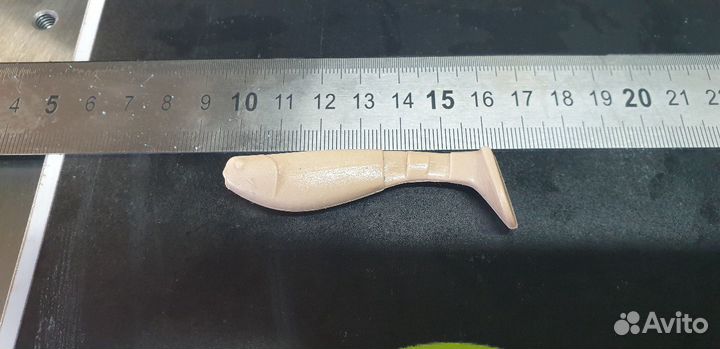 Реплика Relax kopyto 2.5(68mm) приманки