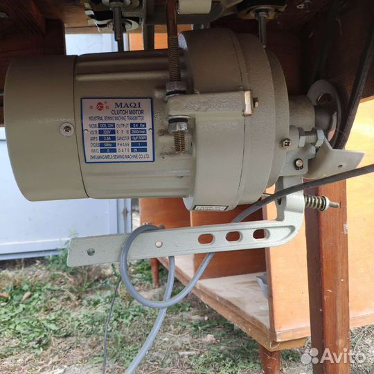 Оверлок 5 ниточный промышленный