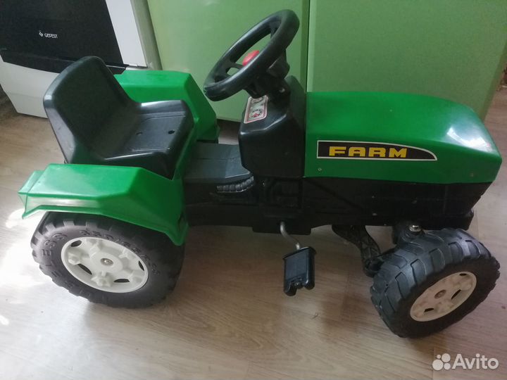 Трактор игрушки