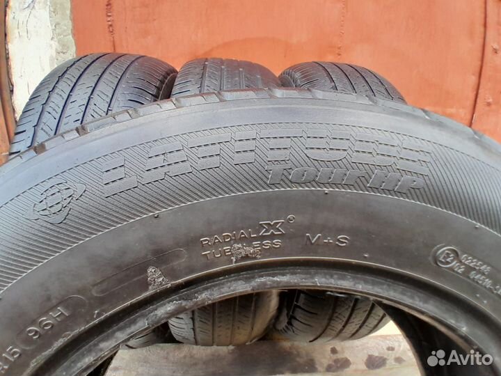 Michelin Latitude Tour HP 205/70 R15 96H