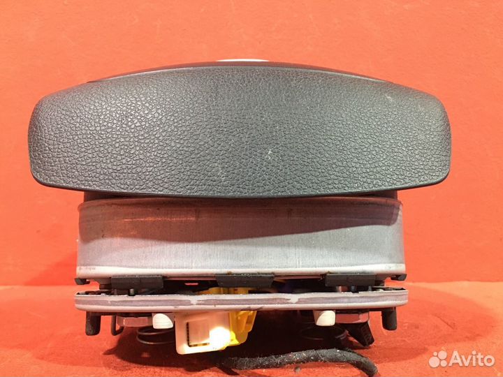 Подушка безопасности в руль Skoda Yeti хетчбэк