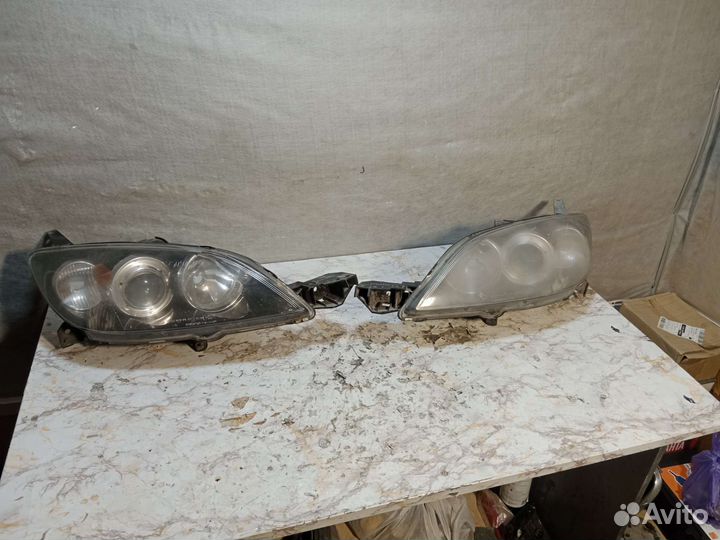 Фара правая и левая Mazda 3BK Хетчбэк