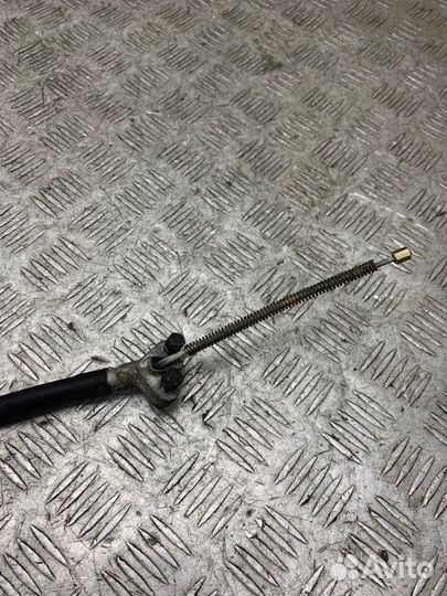 Трос ручного тормоза правый Toyota Camry V30 1mzfe