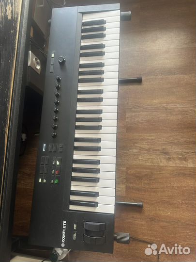 Komplete kontrol A49 midi