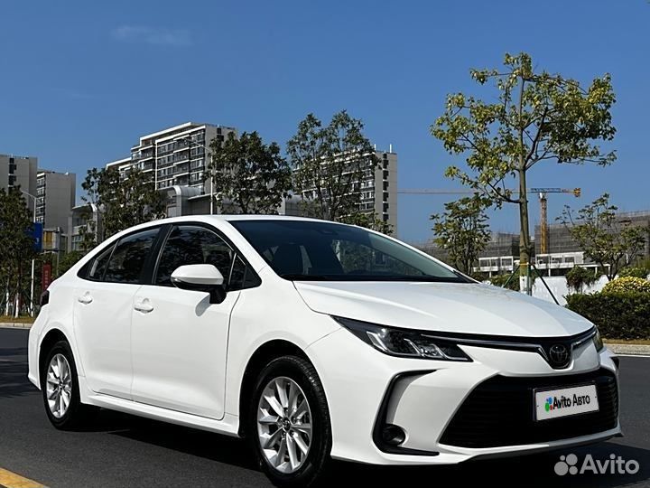 Toyota Corolla 1.2 CVT, 2021, 70 000 км