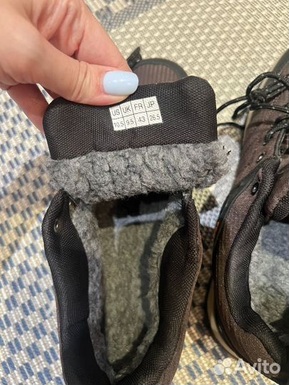 Новые ботинки